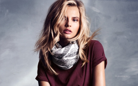 Magdalena - style, scarf, tshirt, model