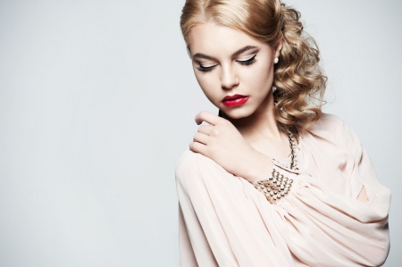 Pretty Girl❥ - hair style, lips, elegant, girl, pretty girl, blonde, beauty, lipstick