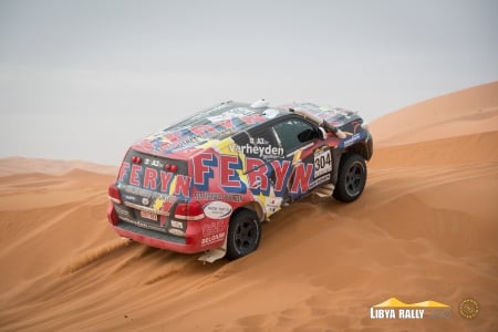 Toyota Land Cruiser - rally, thrill, offroad, 4x4