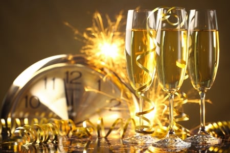 New Year Champagne - new year, glass, champagne, clock, golden, fireworks, happy