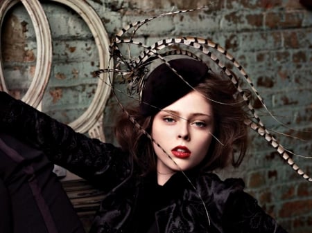 Coco Rocha - hat, fashion, girl, Coco Rocha, feather, black, make-up, woman, model