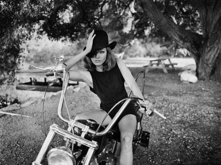 Cowgirl Tamara Mellon - cowgirl, bike, motorcycle, harley