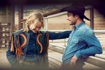 Cowgirl Amber Valletta & Taylor Kinney - fun, female, actors, cowboys, male, cowgirls, outdoors, rodeo, ranch, movies, famous, westerns