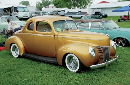 1940-Ford-Coupe - Gold, Whitewalls, Hotrod, Classic