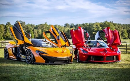 McLaren P1 & Ferrari LaFarrari - ferarri, cars, mclaren, doors