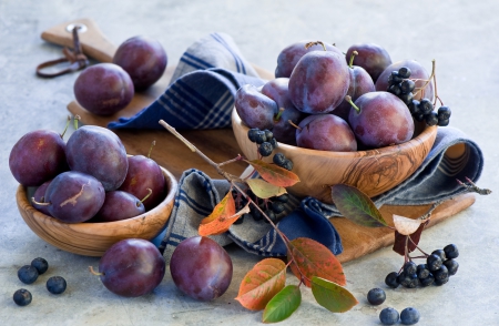 * - nture, plums, fresh, fruits