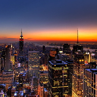 NEW YORK SKYLINE AT SUNSET