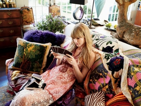 Taylor Swift - wallpaper, model, taylor, 2014, beautiful, actress, blonde, taylor swift, singer, colorful, swift