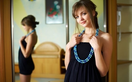 amelie - pretty, girl, necklace, mirror