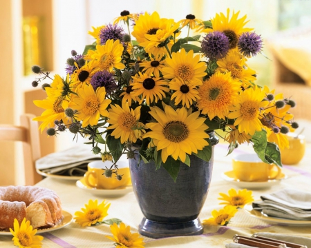 Beautiful Flowers - flowers, table, vase, yellow