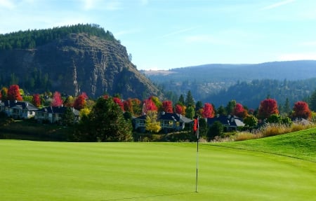 Putting Green with a view! - fall, golf, mountain, trees