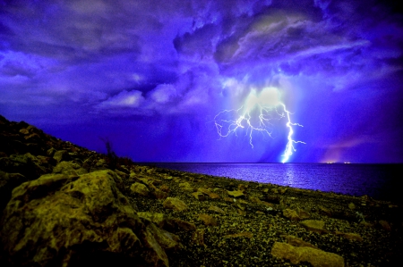 THREATENING NATURE - LIGHTNING, SEA, SKY, STORM, COAST