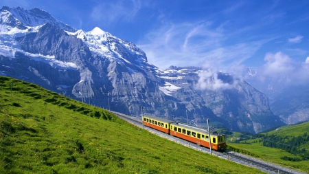 Train between the mountains - great, train, mountains, nature