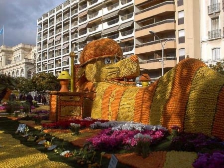 ORANGE FESTIVAL NETHERLANDS - orange, netherlands, photo, festival