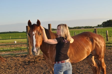 cowgirl  loves horses - gorgeous, horse, female, beautiful