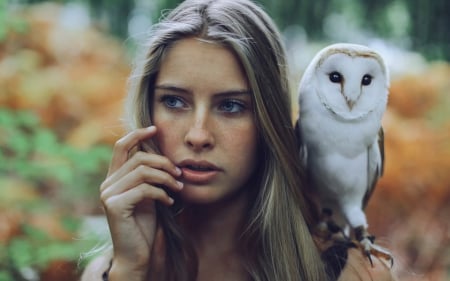 Two beauties - woman, beauty, autumn, girl, freckles, model, bird, white, owl, blonde