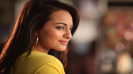 Sonakshi - top, actress, yellow, earing