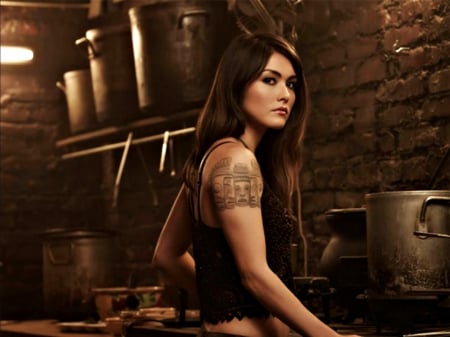 Daniella Pineda as Sophie Deveraux