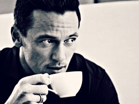 Luke Evans - black, actor, white, blue, coffee, Luke Evans, man, cup