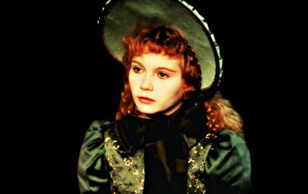 Kirsten Dunst as Claudia - child, actress, girl, redhead, fantasy, hat, movie, claudia, kirsten dunst, interview with the vampire, green