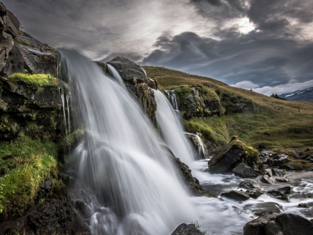 Waterfall - clouds, mountains, waterfall, amazing