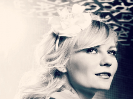 Kirsten Dunst - white, black, actress, blonde, kirsten dunst, girl, woman, blue