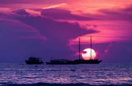 Ocean Sunrise - oceans, sky, boats, sunrise