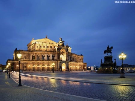 Building of Old - lamp posts, building, statue, roadway, evening