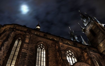 Tyn Cathedral - cathedral, night, darkness, full moon, building