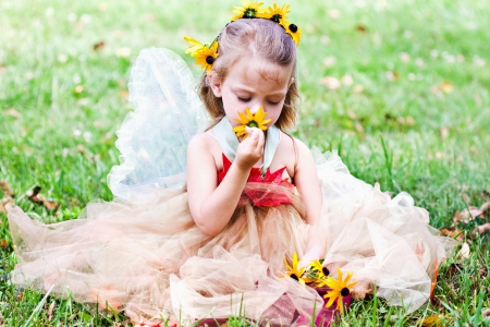 Sweet Fairy - girl, adorable, leaves, wings, child, sweet, flowers, grass