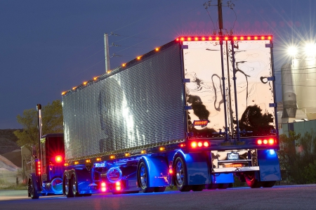 Night Life - truck, big rig, semi, pete