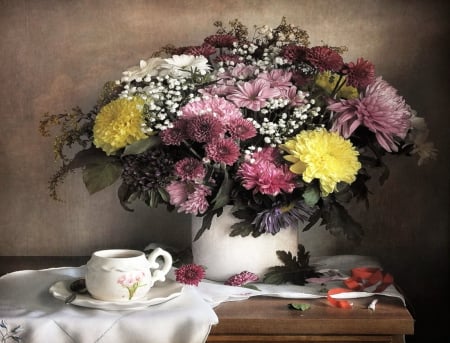 Autumn  still life - pink, soft, beauty, flowers, veauty, vase, chrysanthemums, still life, cup, abstract, tea, coffee, colors, other, autumn