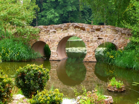 Beautiful Bridge - bridges, water, architecture, bridge