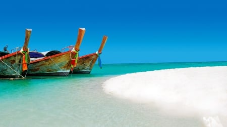 Boats on Tahitian Beach - nature, beaches, boats, tahiti