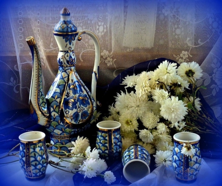 Still life - abstract, pots, porcelain, blue, photography, still life, amphora, flowers, white, autumn, expensive, golden, painted