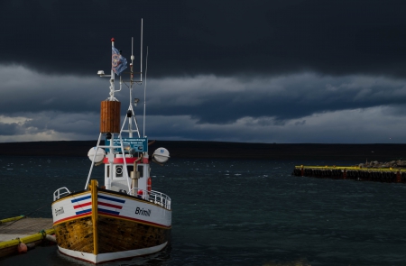 Brimill. - lafauteaugraph, iceland, light, sea, storm, boat