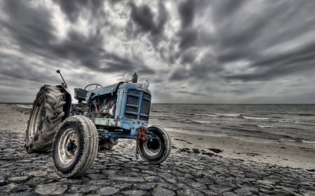 Tractor - tractor, beach, landscape, sea