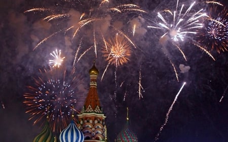 Fireworks over Moscow - building, abstract, moscow, fireworks