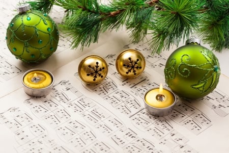 green decor - bokeh, decorations, snow, pine, pine cones, clock, berries, christmas