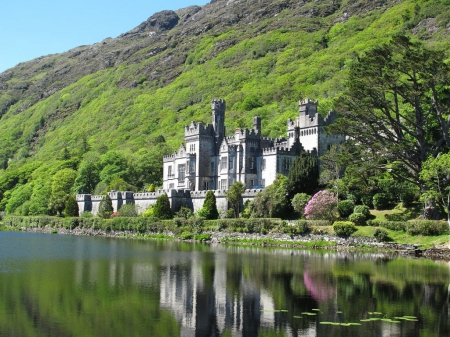 Kylemore Castle - hills, grass, abbey, medieval, castle, Connemara, Ireland, beautiful, rock, architecture, Galway, nature, awesome, green, Kylemore Castle, Kylemore Abbey, wallpaper