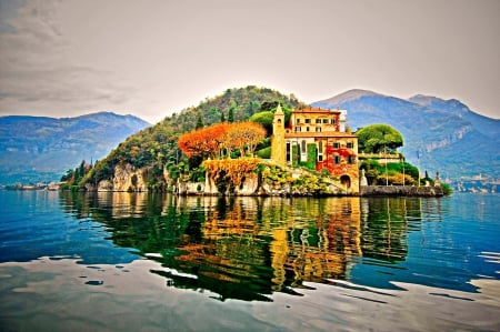 Balbianello_(Italy) - hills, monument, town, sunrise, flowers, view, old, landscapes, lake, nice, sky, ruins, trees, colors, architecture, Italia, village, sunset, ancient, Italy, autumn, panorama, building, antique, rocks