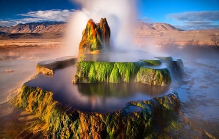 Fly Geyser, Black Rock Desert