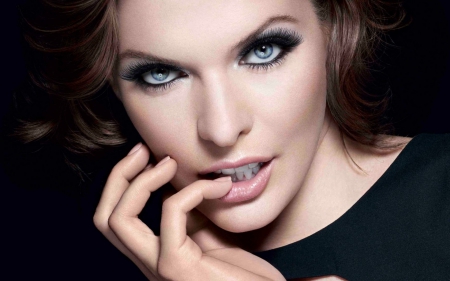 Milla Jovovich - face, milla jovovich, beauty, actress, blue eyes, girl, woman