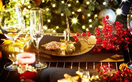 Christmas Dine - glass, table, decor, plate, christmas