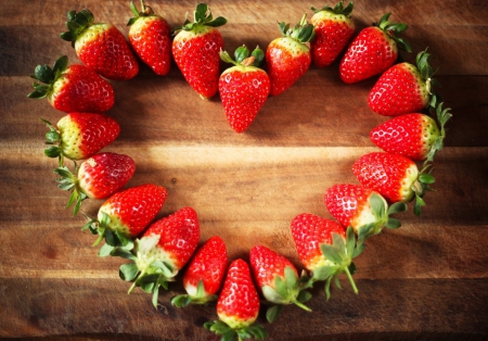 Strawberry heart - strawberries, heart, shape, wood