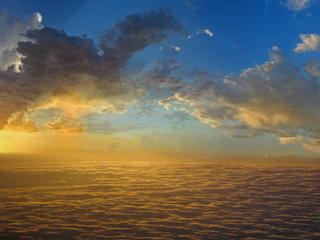 Rays of morning sunshine - ocean, sunrise, cloudy sky