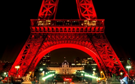 eiffel tower at night