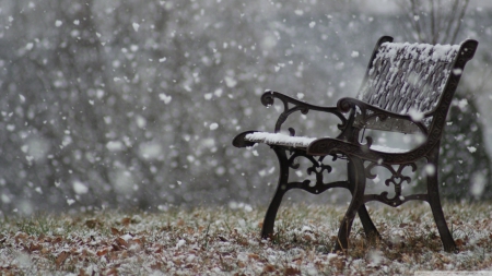 Snowy bench - abstract, winter, photography, snow, HD, bench, seasons, snowfall, wallpaper