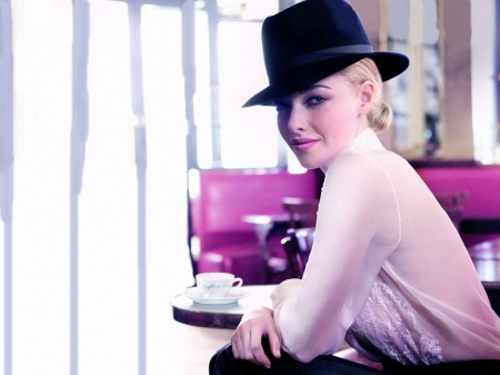 Amanda Seyfried - 2014, actress, hat, wallpaper, seyfried, model, amanda, beautiful, amanda seyfried, blonde