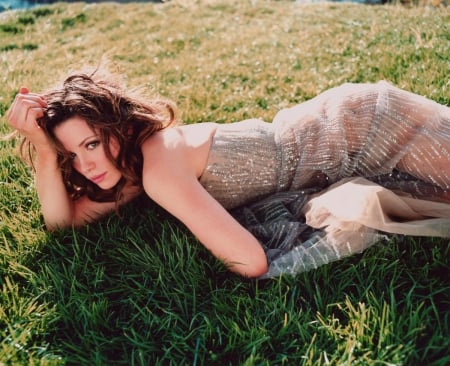 Kate Beckinsale - actress, kate, beckinsale, grass, grey dress